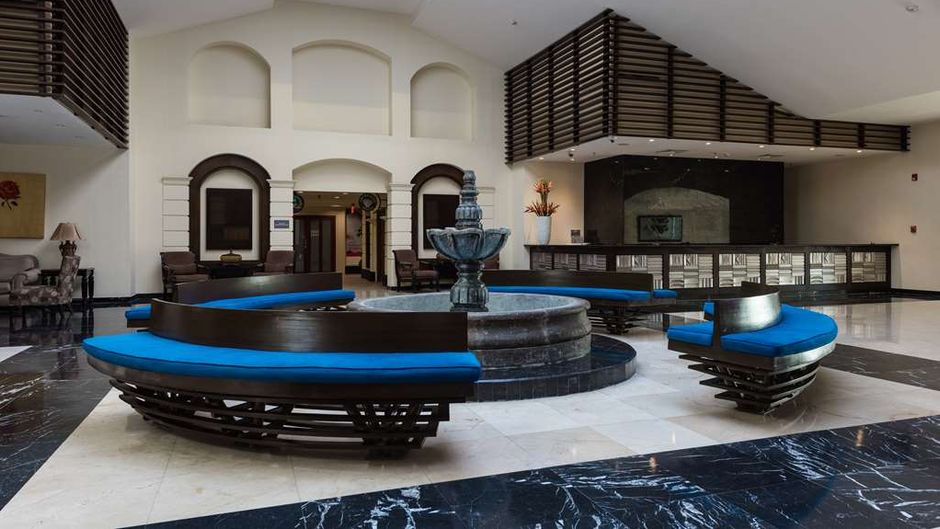 Barcelo Aruba Lobby