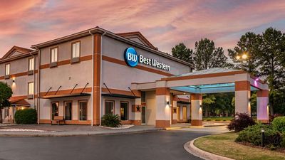 Best Western Plus Carlton Suites