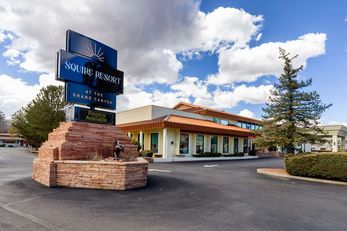 Squire Resort at the Grand Canyon, BW