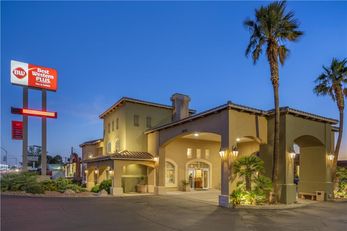 Best Western Plus a Wayfarer's Inn