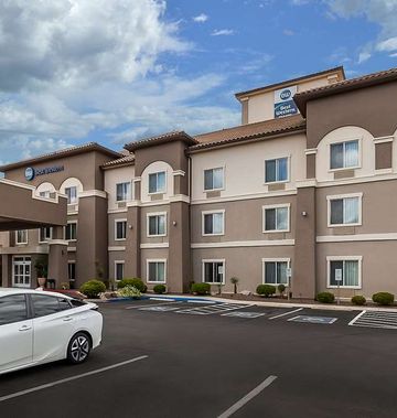 Best Western Douglas Inn & Suites