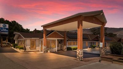 Best Western Plus Frontier Motel