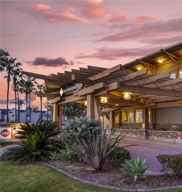 Best Western Plus Beach View Lodge