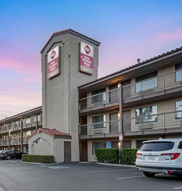 Best Western Plus Executive Inn