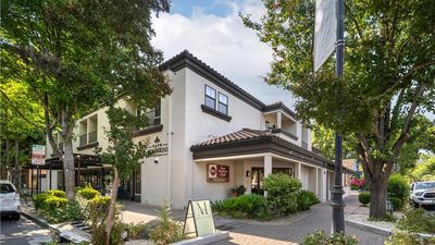 Best Western Plus Palm Court Hotel