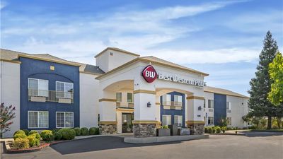 Best Western Plus Twin View Inn & Suites