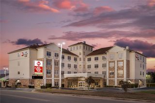 Best Western Plus Rose City Conf Ctr Inn