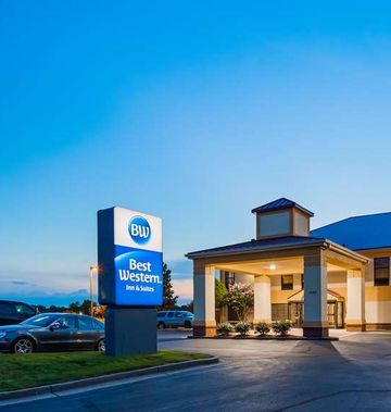 Best Western Hiram Inn & Suites