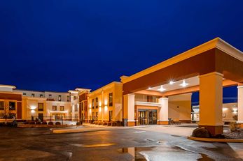 Best Western Plus Parkway Hotel