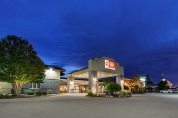 Best Western Plus Dubuque Hotel & Confer