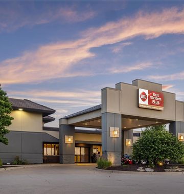 Best Western Plus Dubuque Hotel & Confer