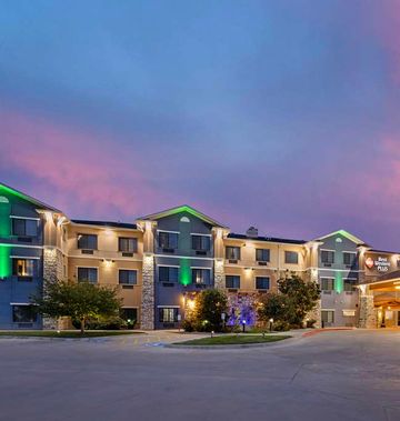 Best Western Plus Emerald Inn & Suites