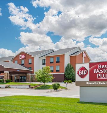 Best Western Plus Hiawatha Hotel