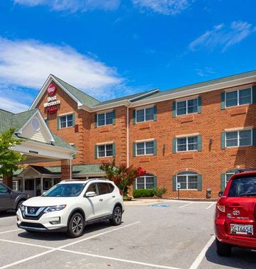 Best Western Plus Easton Inn & Suites