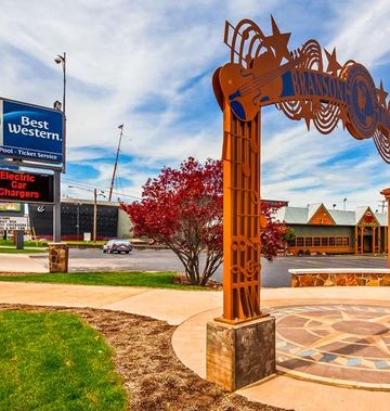 Best Western Center Pointe Inn