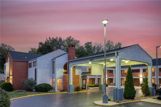 SureStay by Best Western Country Inn N