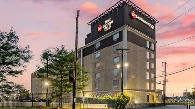Best Western Plus Newark Airport West