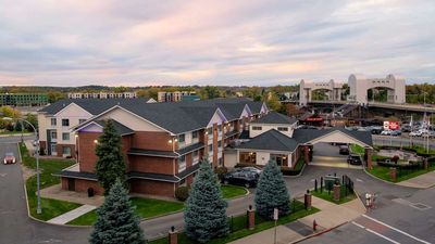 Best Western Plus Franklin Square Inn