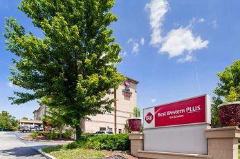 Best Western Plus Hannaford Inn & Suites