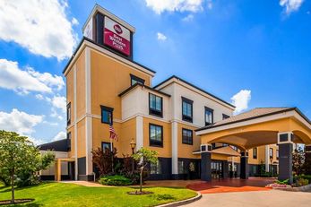 Best Western Plus Barsana Hotel & Suites