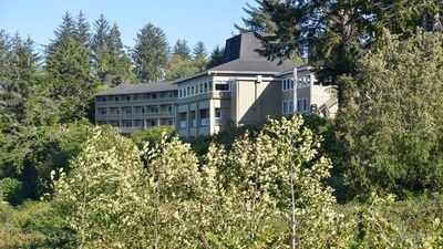 Best Western Pier Point Inn