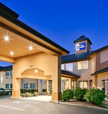 Best Western Dallas Inn & Suites