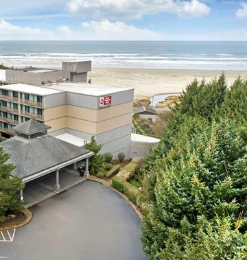 Best Western Plus Agate Beach Inn