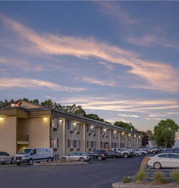 Best Western Plus Prairie Inn