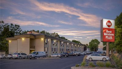 Best Western Plus Prairie Inn