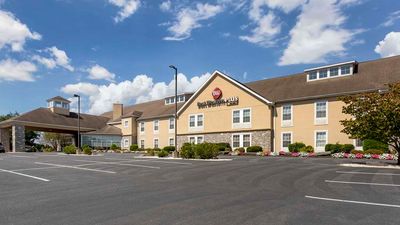 Best Western Plus Revere Inn & Suites