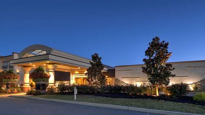 Eden Resort & Suites, BW Premier Coll