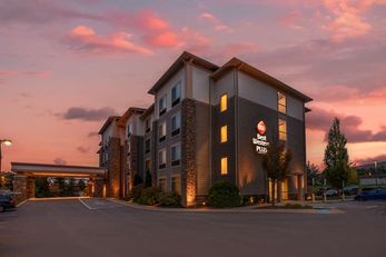 Best Western Plus University Park Inn &