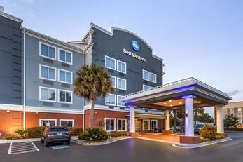 Best Western Plus Airport Inn & Suites