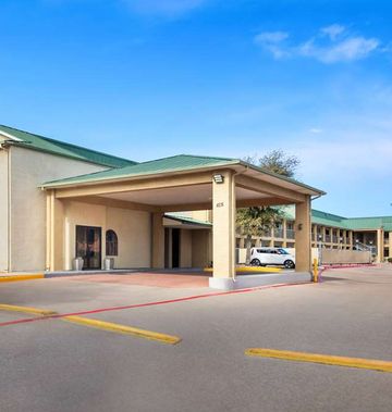 Best Western Cedar Inn