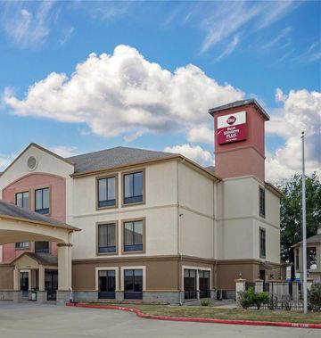Best Western Plus North Houston Suites