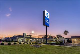 Best Western Regency Inn & Suites