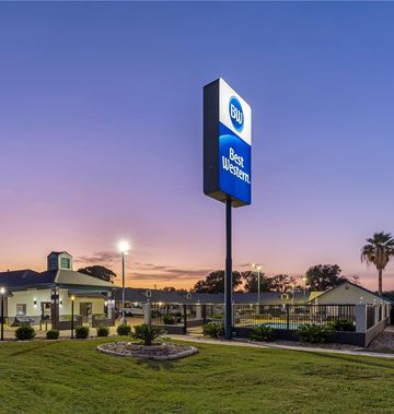 Best Western Regency Inn & Suites