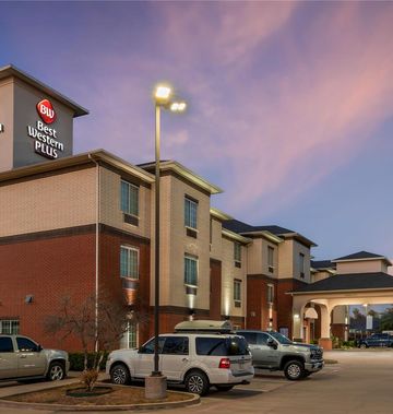 Best Western Plus Lake Dallas Inn & Stes