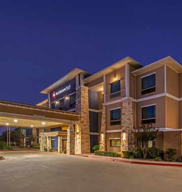 Best Western Plus Lytle Inn & Suites