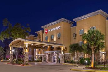 Best Western Plus Lake Jackson
