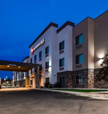 Best Western Plus Airport Inn & Suites