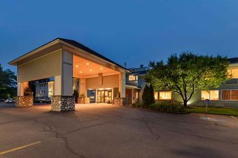 Best Western Plus Windjammer Inn & Conf