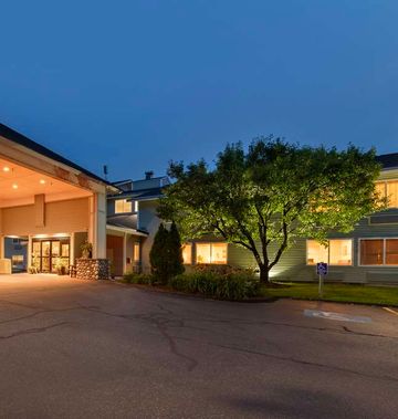 Best Western Plus Windjammer Inn & Conf