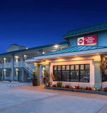 Best Western Plus Holiday Sands Inn