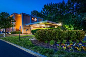 Best Western Plus Richmond Airport Hotel