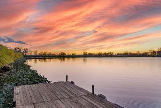 Best Western Plus Lake Front Hotel