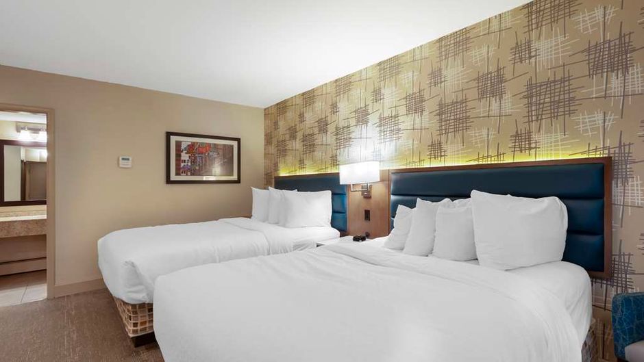 Best Western Plus City Centre Inn Room