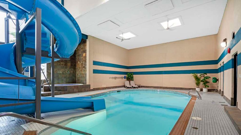Best Western Plus City Centre Inn Pool