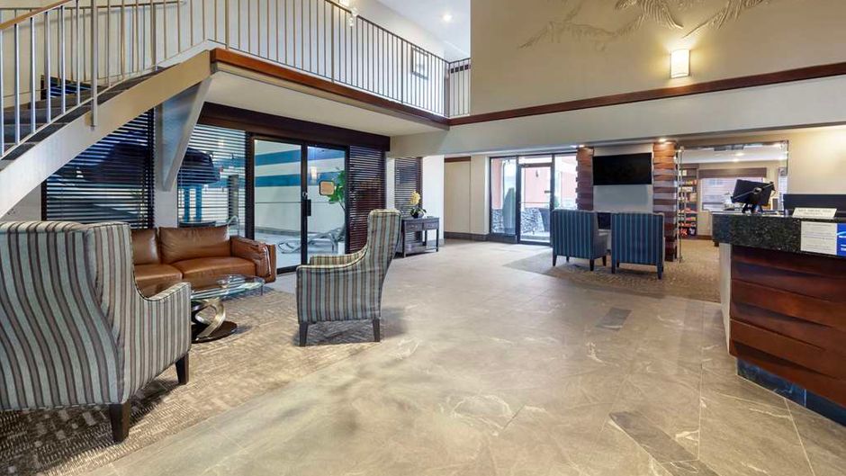 Best Western Plus City Centre Inn Lobby