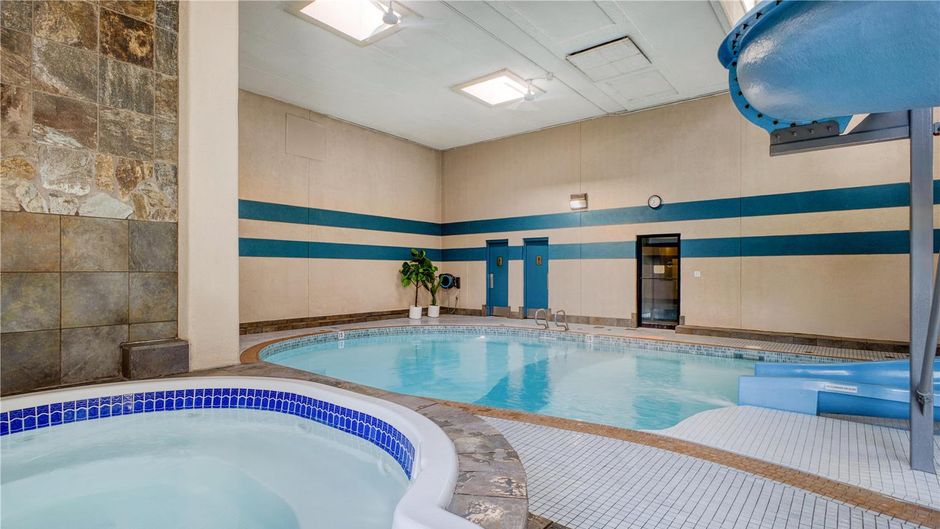 Best Western Plus City Centre Inn Pool
